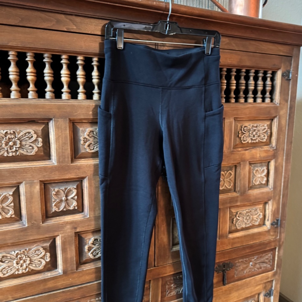 Athleta Altitude Stash Pant in Fleece Lined PolarTech Powerstretch Fabric Sz Med